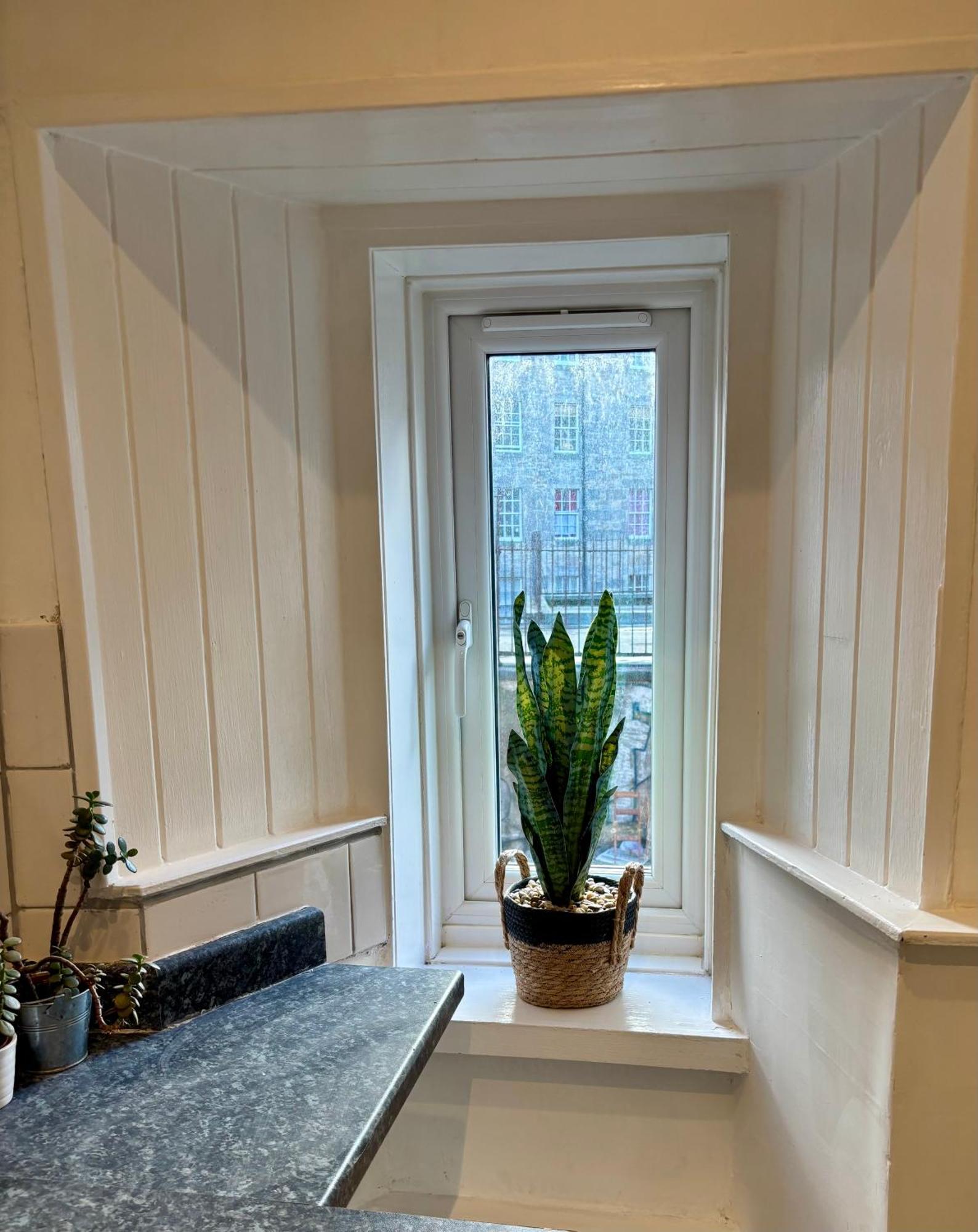 Bread Street, Central And Spacious One Bed Flat Edinburg Exteriör bild